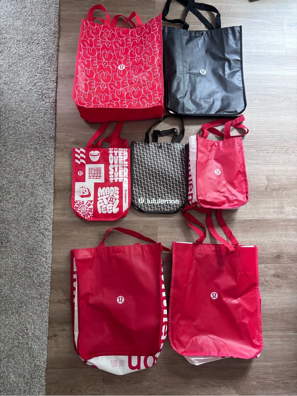 Lot of 7 Lululemon shopping tote bags